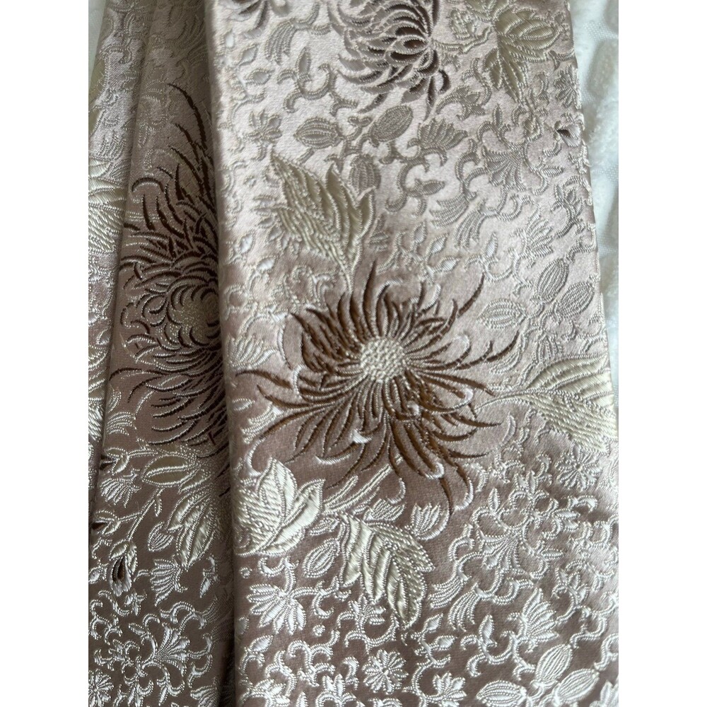 NWT Mimi Fong Leaf & Mum Wheat Silk Tie